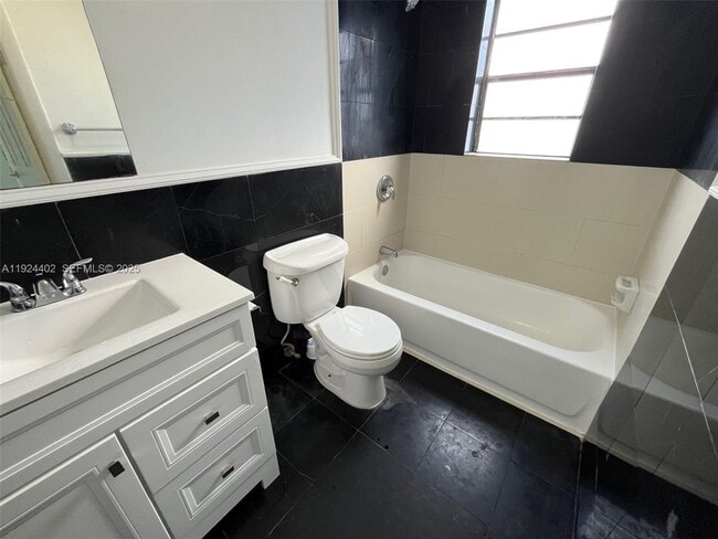 Photo - 9460 Fontainebleau Blvd Unit 533