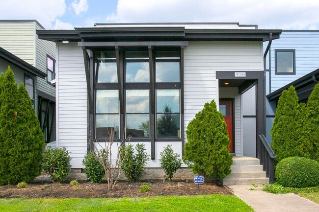 Building Photo - 1909A Truett Ave