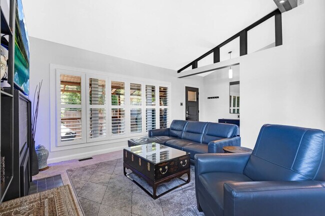 Photo - 670 Coronation Ave. Unit ID1340610P