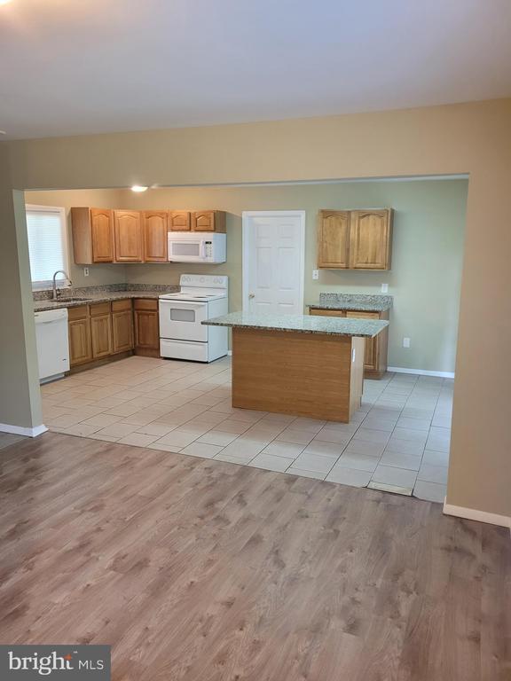 Photo - 47 Holstone Ln