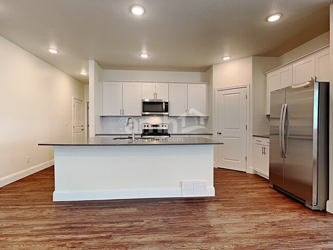 Photo - 3331 S 2580 W