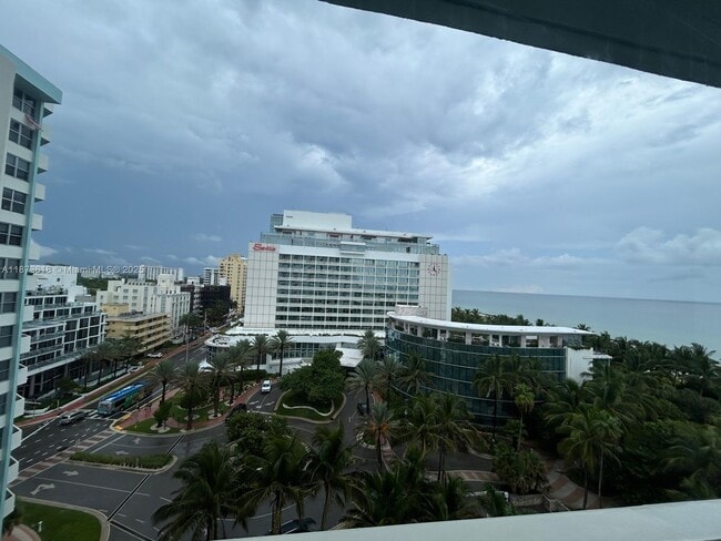 Building Photo - 2899 Collins Ave Unit 1121 Rental