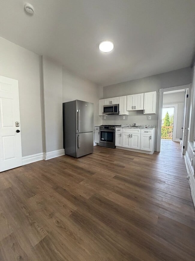 Building Photo - 519 W Chew St Unit Apt 2