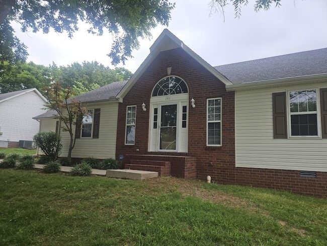 1911 Pecan Ridge Dr