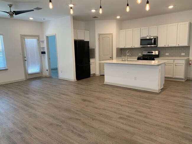 Photo - Lovely 3 Bed 2 bath home in Hutto