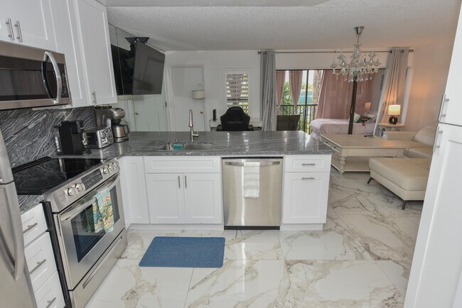 Photo - 1605 S US Hwy 1 Unit V4-206