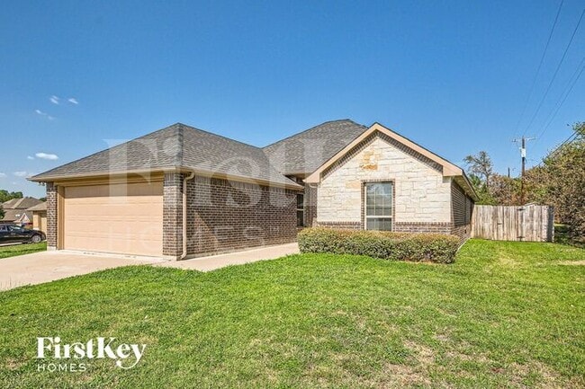 Photo - 2704 Park St