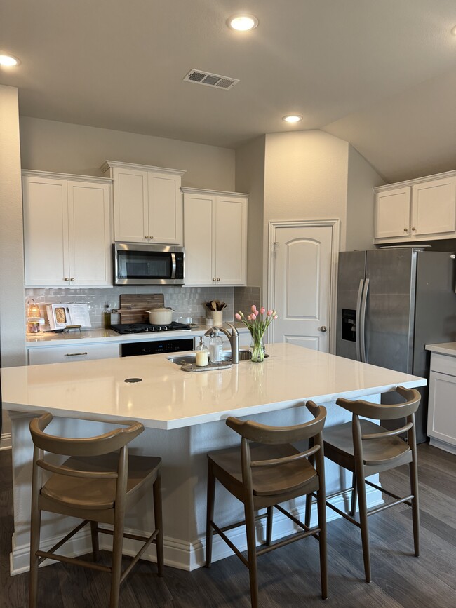 Photo - 3820 Summerfield Dr