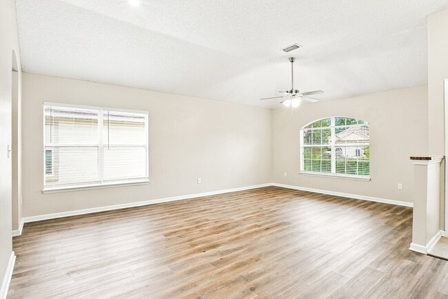 1728 Windover Pl