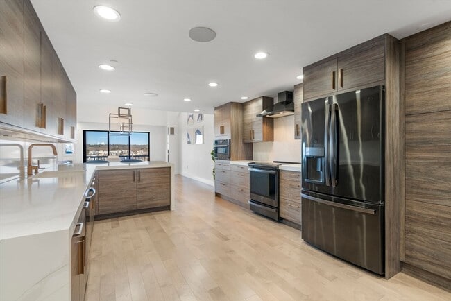 Photo - 65 Lake Ave Unit 1003