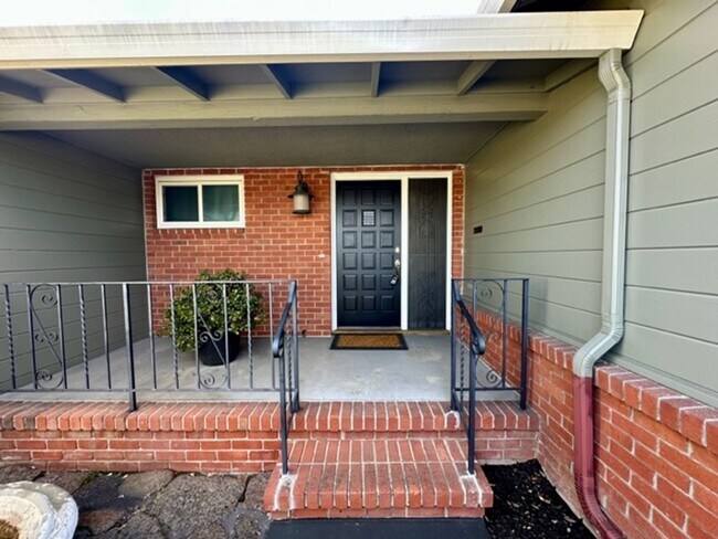 Photo - Immaculate shape 3 bedroom 2.5 bath home in San Leandro