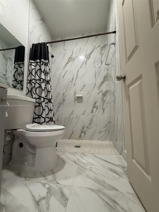 Photo - 1429 SW 103rd Ave Unidad 1