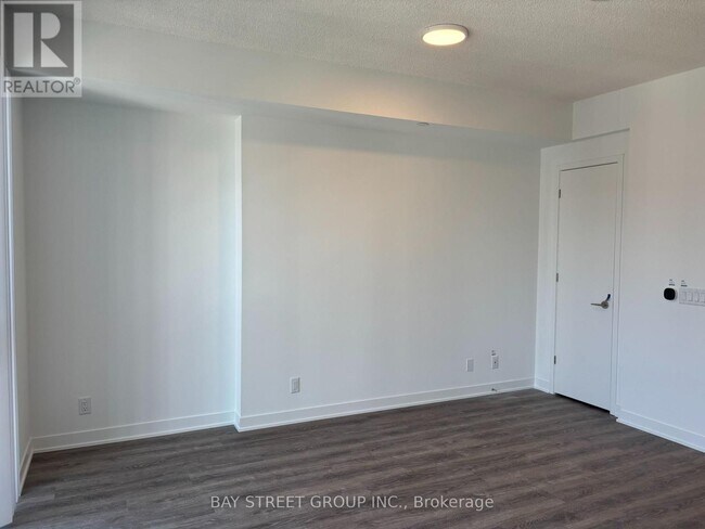 Photo - 180 Front St E Unité 3311