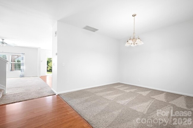 Photo - 2059 Blue Iris Dr