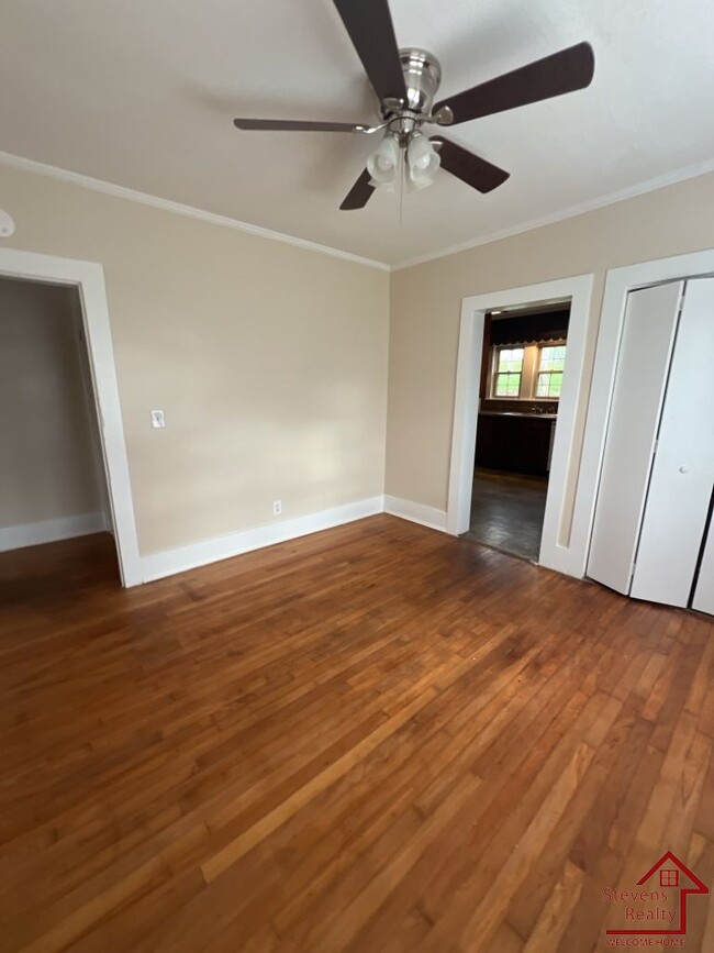 Photo - 236 S Young St