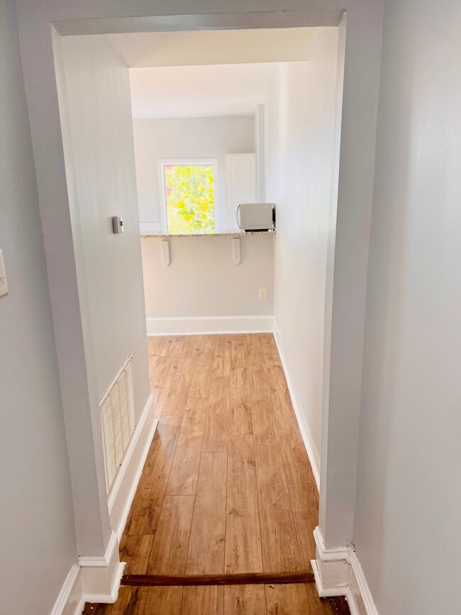 Photo - 6020 Catharine St Unit B