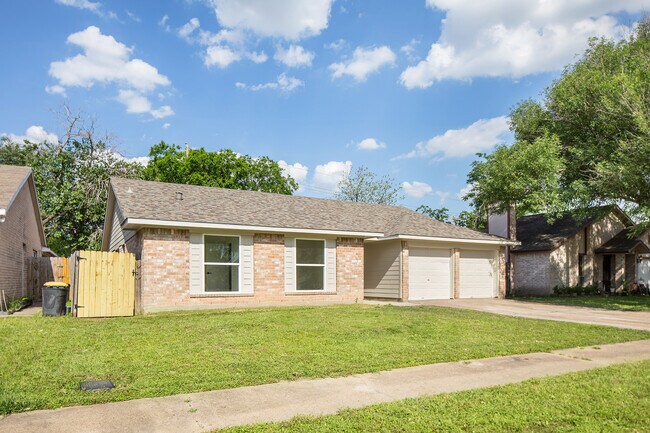 Photo - 10814 Mackenzie Dr