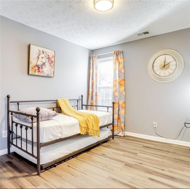 Photo - 1080 Rafington Dr