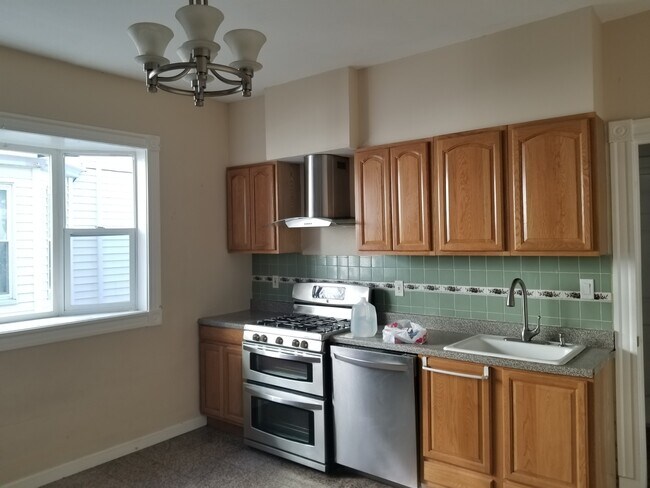 Photo - 25 Wyman St Unit 1