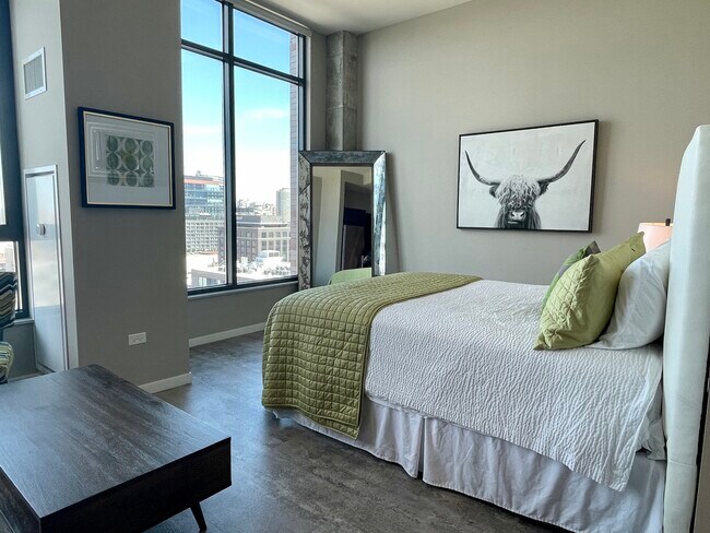 Photo - 900 W Washington Blvd