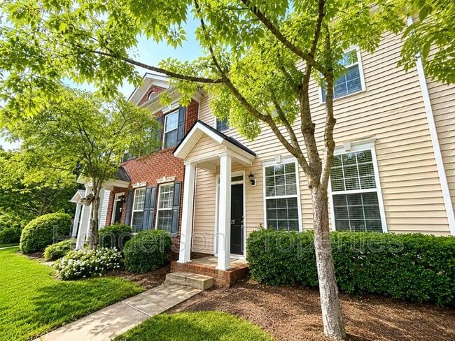 Photo - 125 Charterhouse Ln