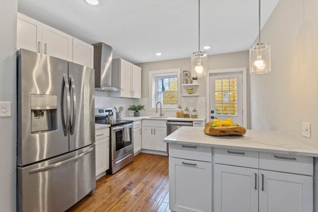 Photo - 602 Fernon St