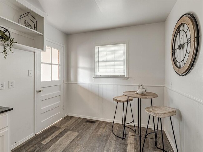 Photo - 544 E Fairchild Dr