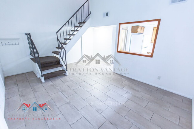 Photo - 1831 W Mulberry Dr Unidad 230