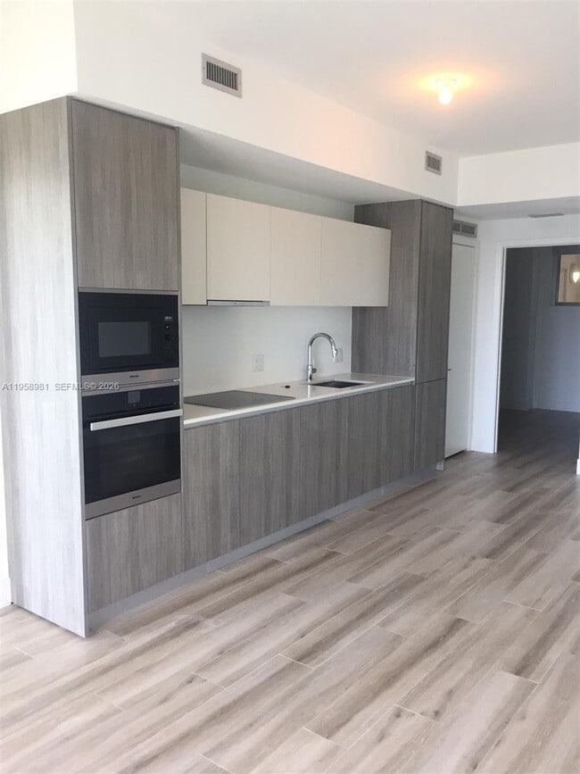 Photo - 2900 NE 7th Ave Unit 906