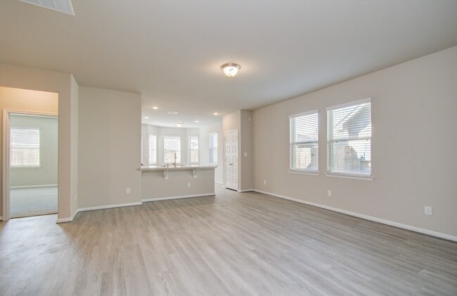 Photo - 8411 Beacon Bay Cir