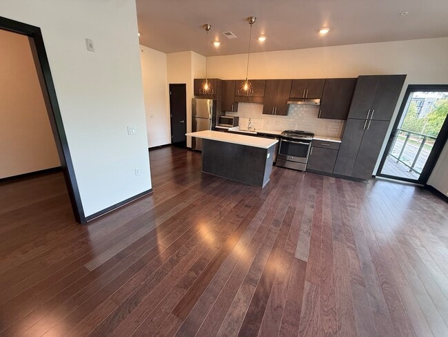 Photo - 825 E Mifflin St Unit #204