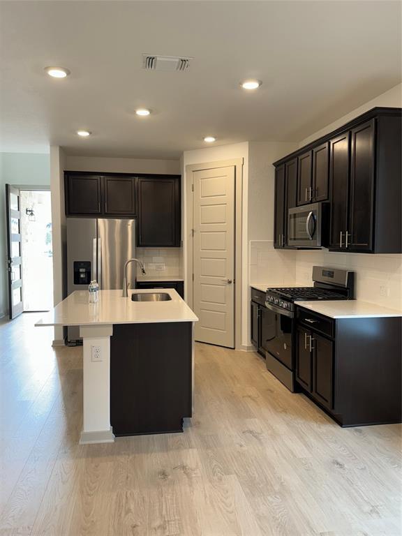 Photo - 420 Tinto St