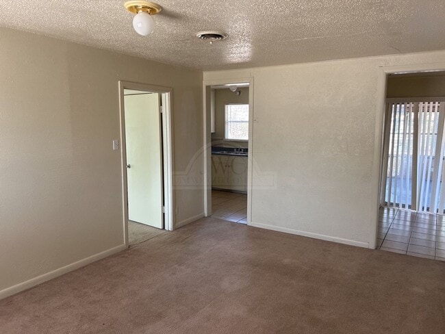 Photo - 804 Jefferis Ave
