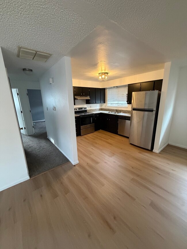 Photo - 755 Gardenia St