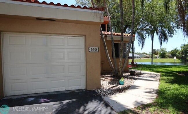 Photo - 630 N University Dr Townhome