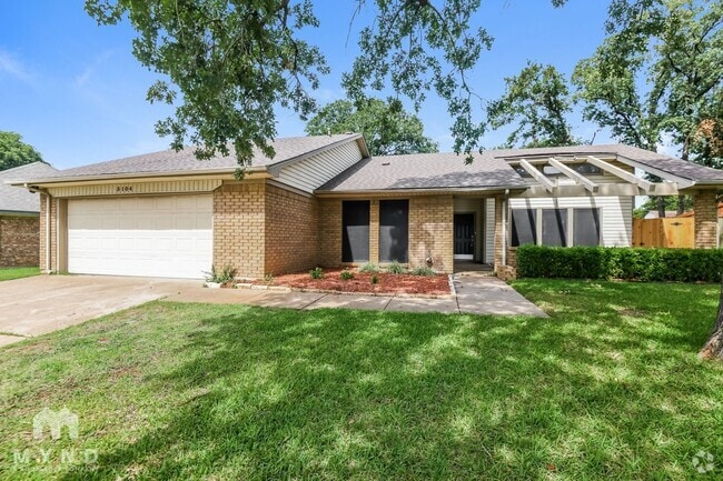 Building Photo - 5104 Red River Dr Rental
