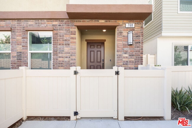 768 Daniel Freeman Cir