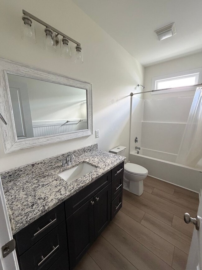 Photo - 904 Fort Totten Dr