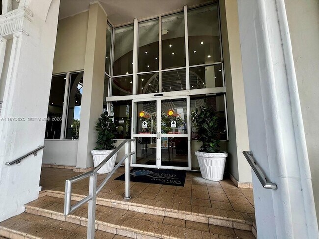 Photo - 19201 Collins Ave Unit 432