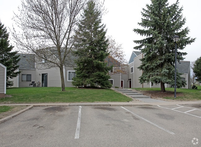 Southcross Village Townhomes - Southcross Village Townhomes