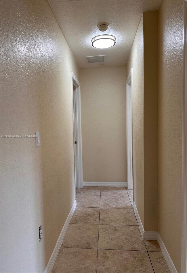 Photo - 1465 NW 59th St Unidad 1465
