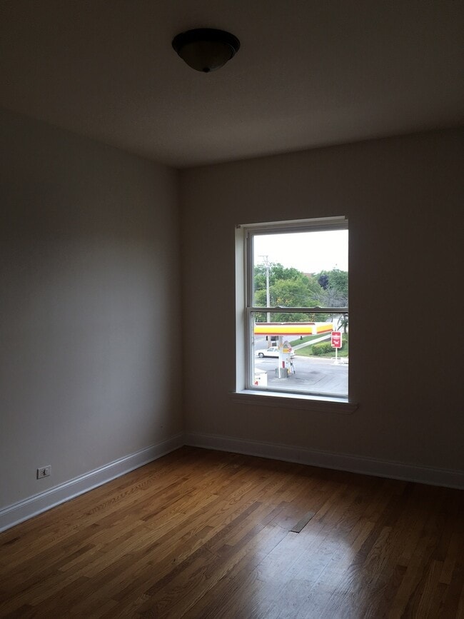 Photo - 2-Bedroom, Top-Floor Condo in North Rogers...