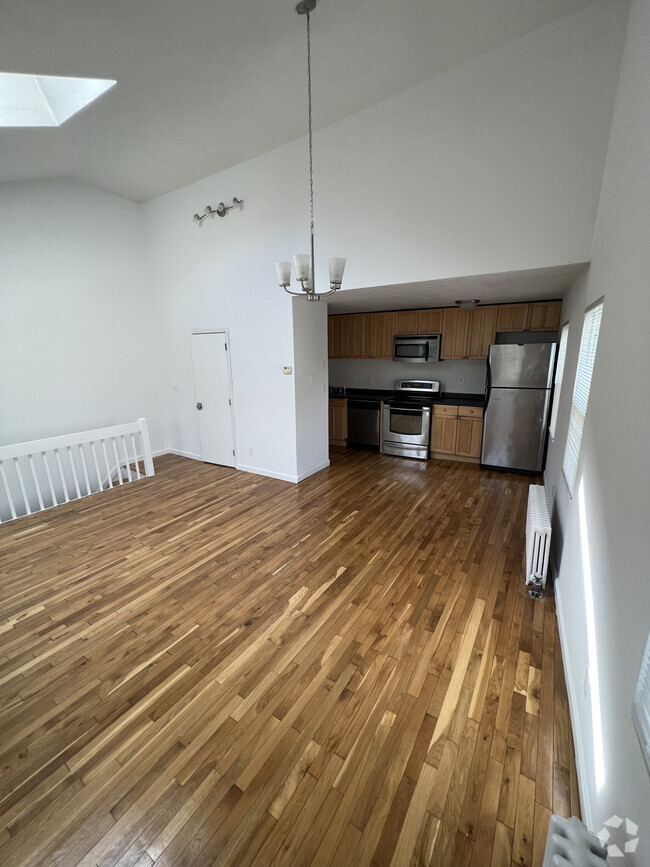 Building Photo - 6 Shepard St Unit 1 Rental