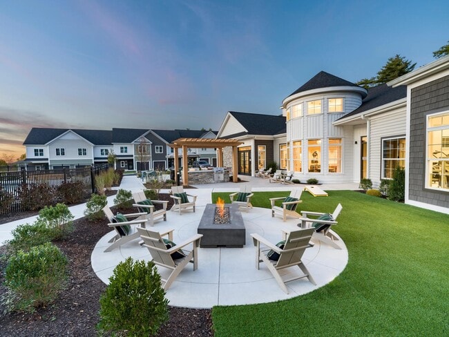 Gather by the fire, grill with neighbors, or unwind under the stars—outdoor moments shine at Modera South Shore. - Modera South Shore