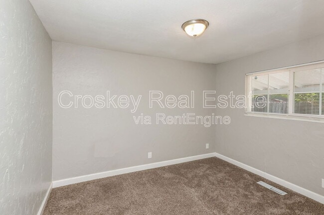 Photo - 929 Jensen Cir