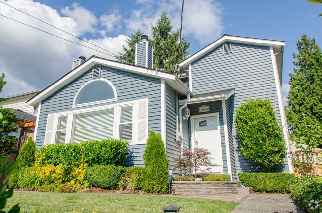 Building Photo - 4bd/2.5ba Seattle Home