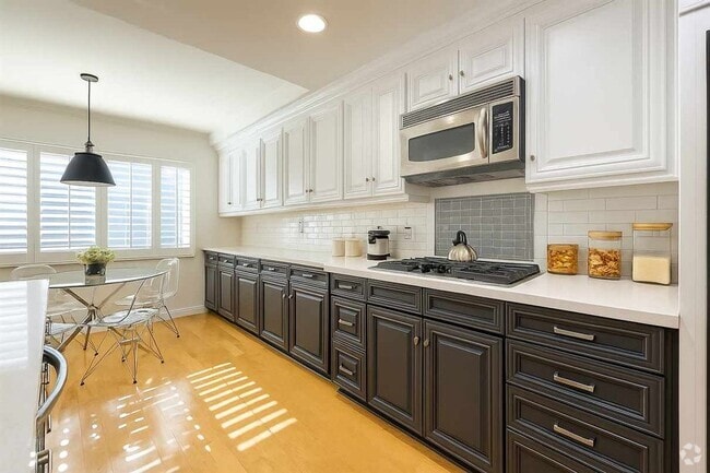 Building Photo - 4515 Alla Rd Unit 4 Rental
