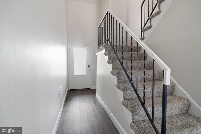 Building Photo - 5806 Shadbush Ct