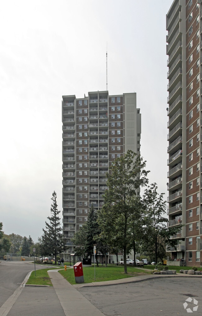 Building Photo - Highland Towers Apartments