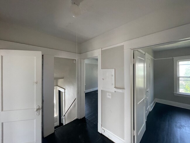 Photo - SECTION 8 AND EDEN ACCEPTED!! Stunning 4-B...